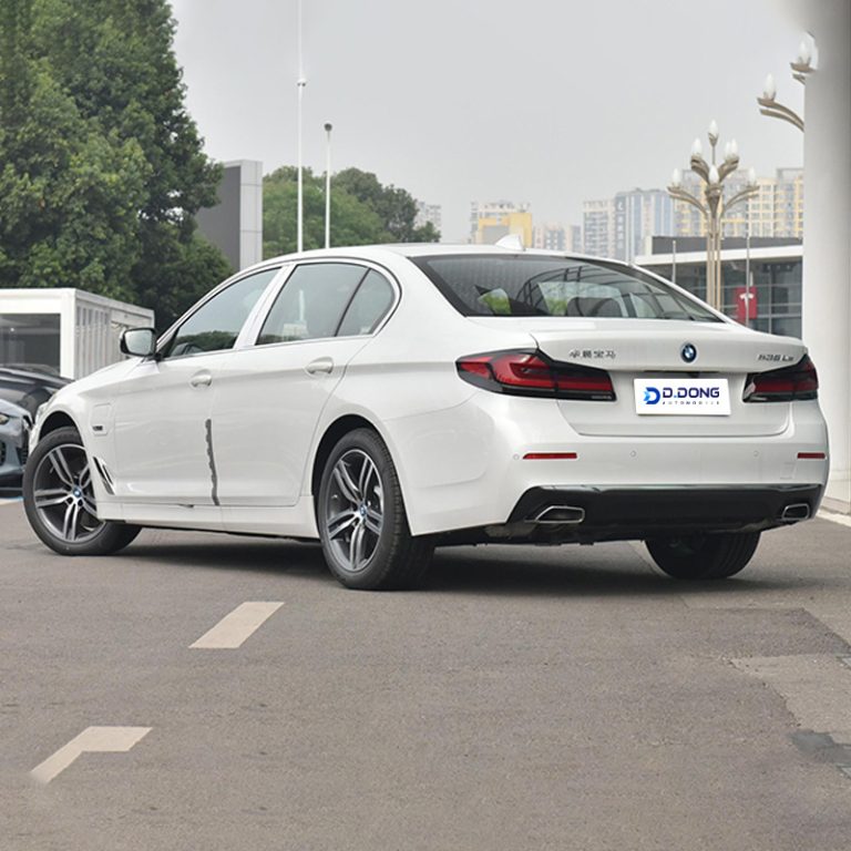 BMW-5Phev-Right rear