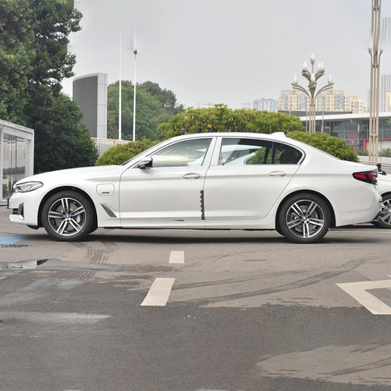 BMW-5Phev-Side