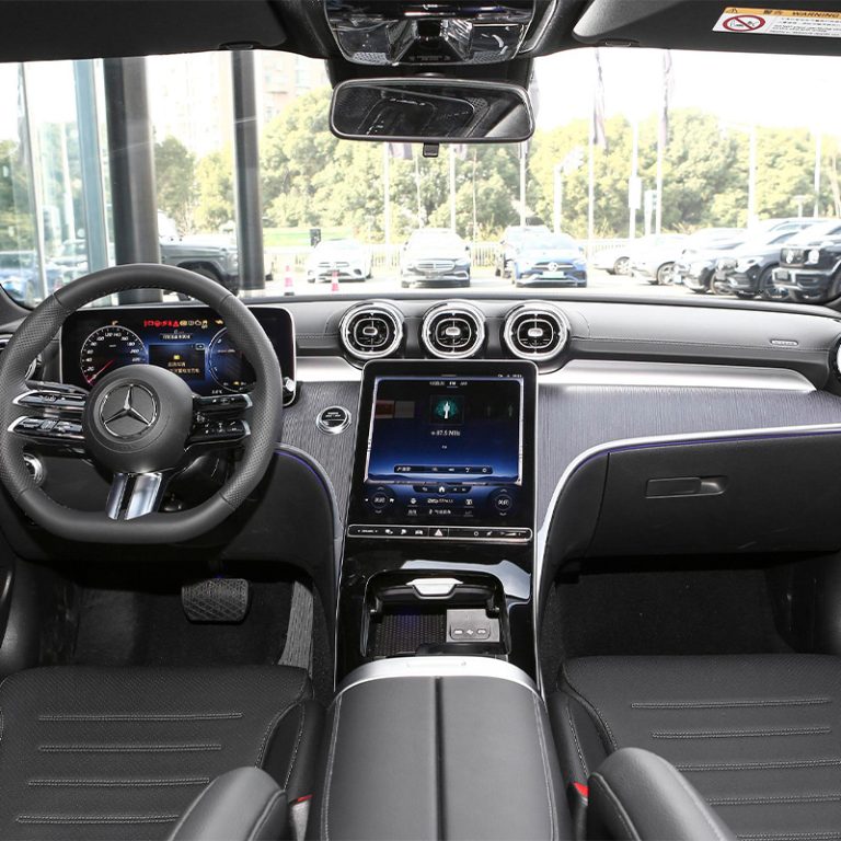 Mercedes-Benz C350eL-Phev-Interior