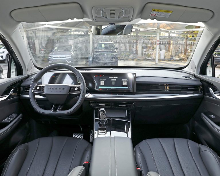 Roewe-RX5-MAX-Interior