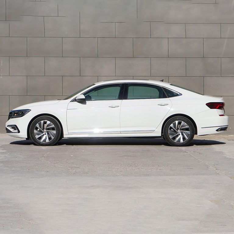 SAIC-VW-Passat-Phev-Side