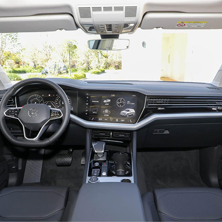 VW-Touareg-Phev-Interior