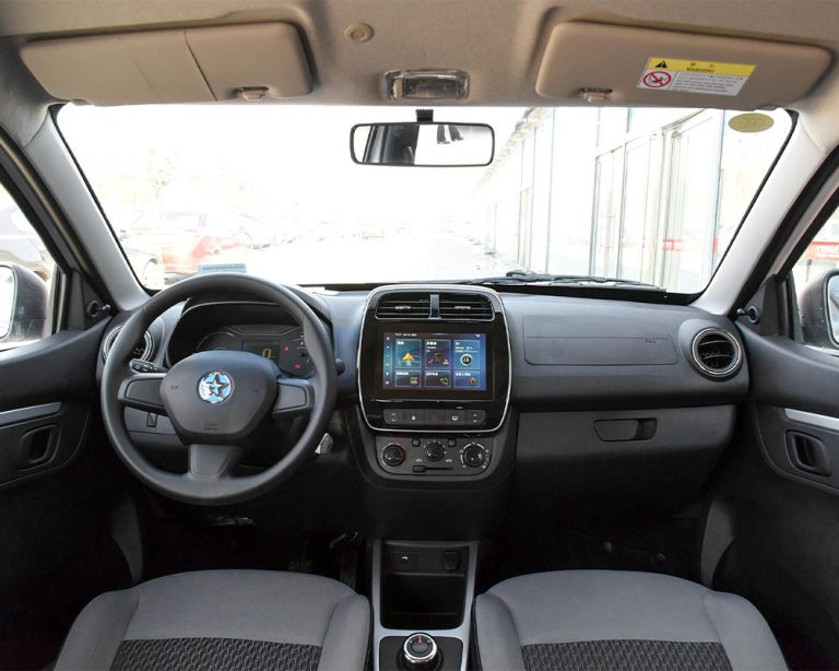 Venucia-E30-Interior-1