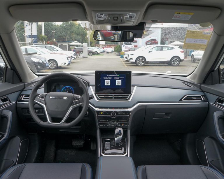 Venucia-T60EV-Interior