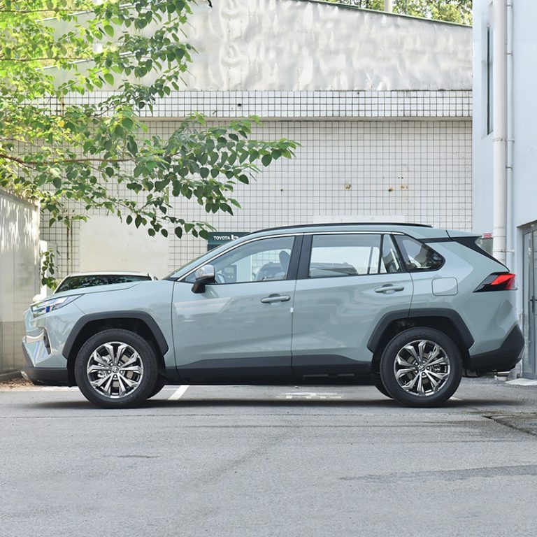 Toyota-RAV4-Side