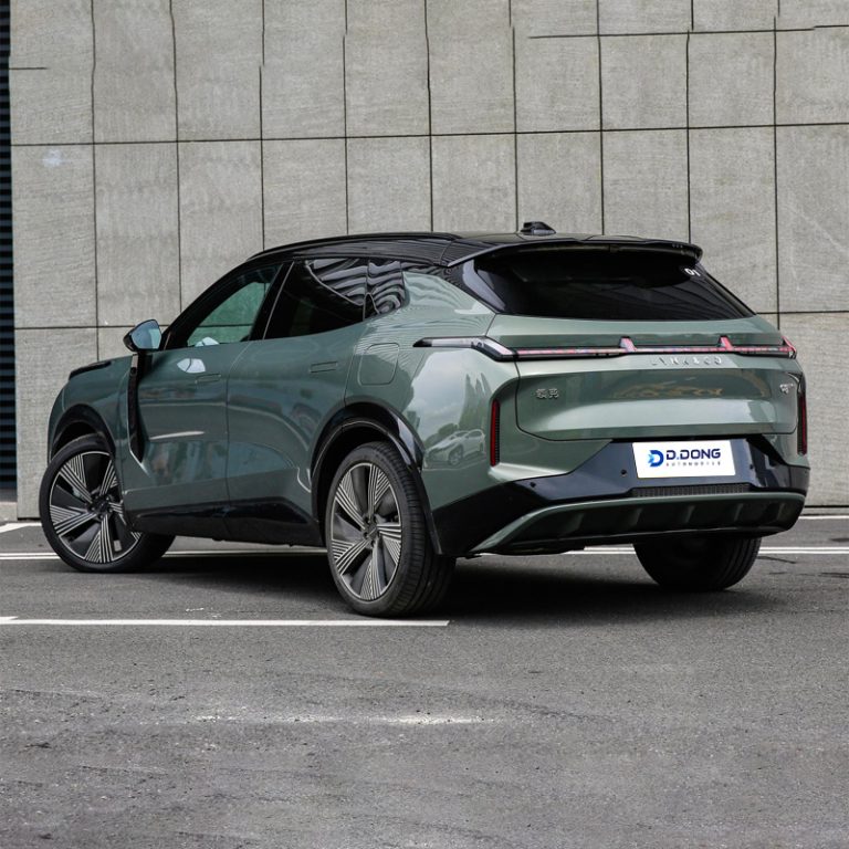 LYNK&CO-08-Right rear