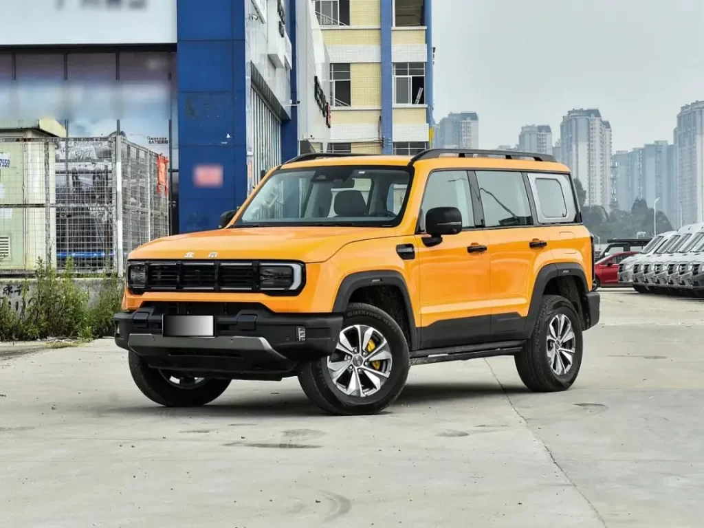 November New Car Beijing BJ40 left front