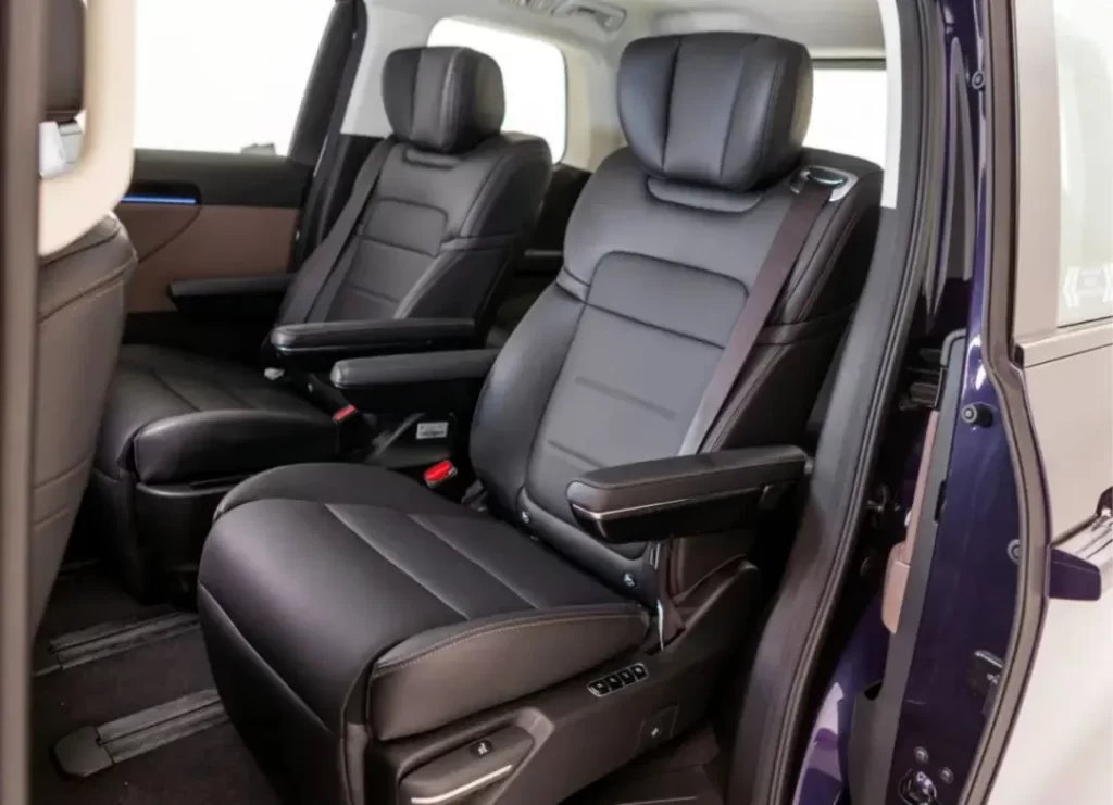 GAC Trumpchi E8 rear seats