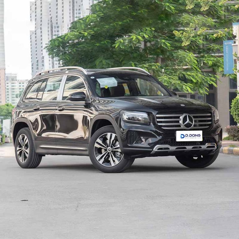 Mercedes-Benz-GLB-Right-front